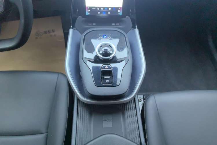 Used Toyota bZ3 2023 517 km Elite PRO Gear Lever