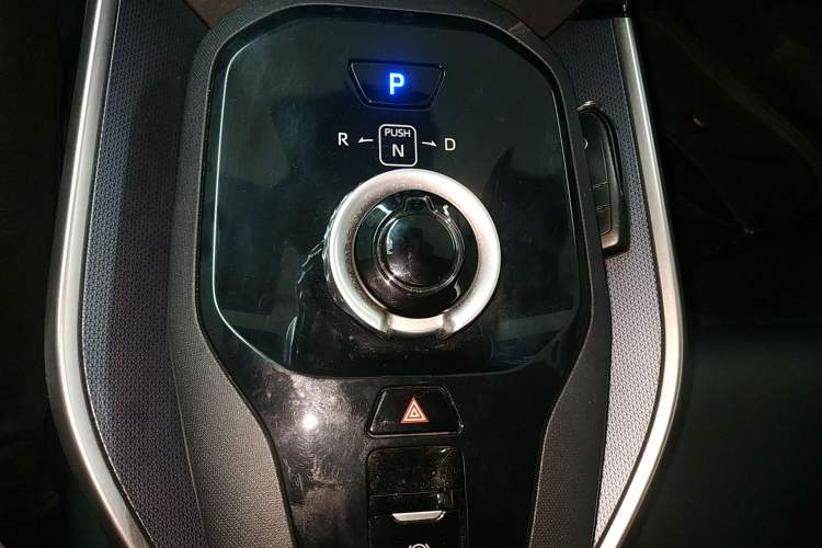 Used Toyota bZ3 2023 517 km Elite PRO Gear Lever