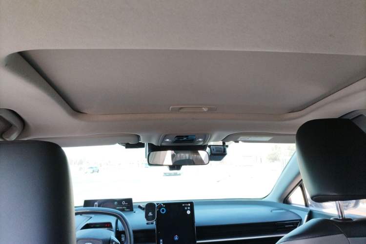 Used Toyota bZ3 2023 517 km Elite PRO Headliner