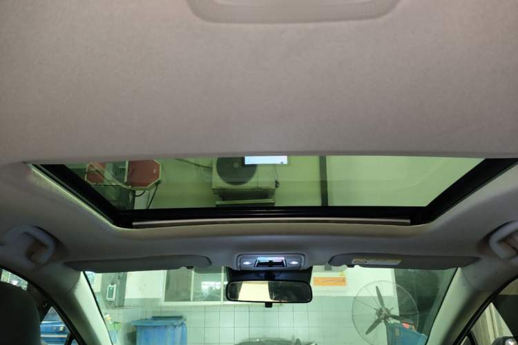 Used Toyota bZ3 2023 616 km Long-Range PRO Headliner