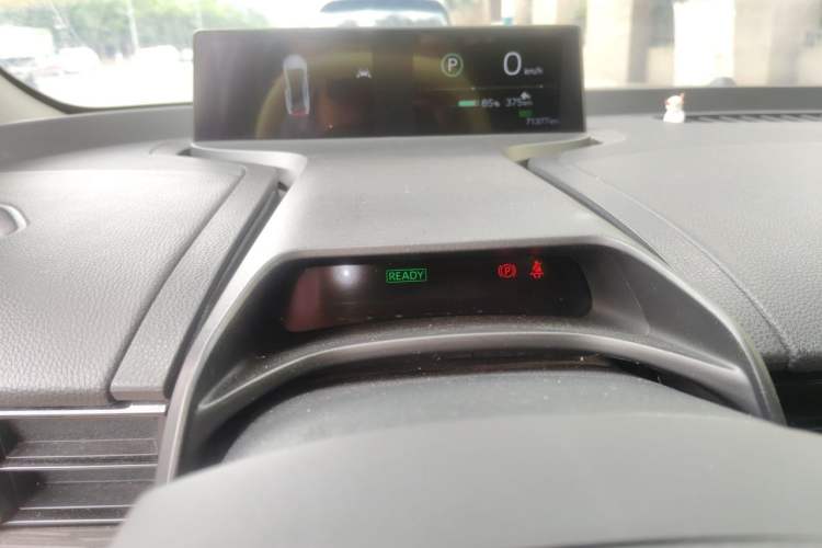 Used Toyota bZ3 2023 517 km Elite PRO Instrument Cluster