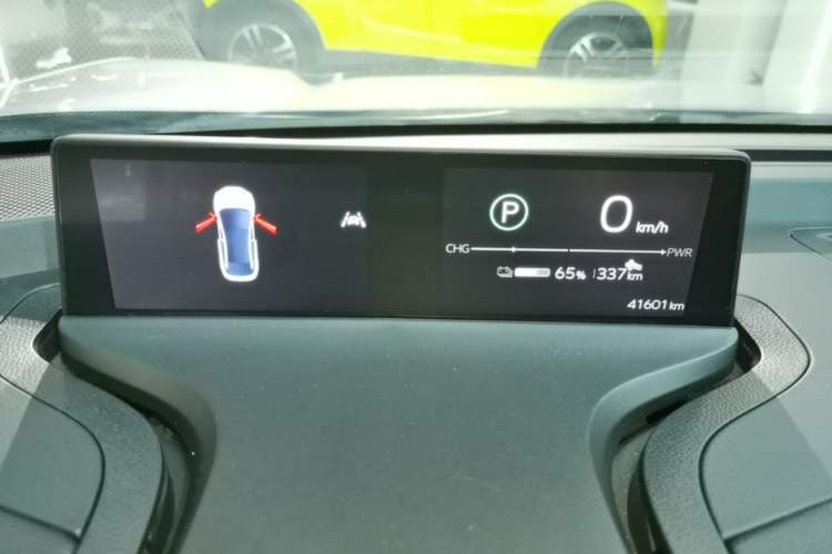 Used Toyota bZ3 2023 517 km Elite PRO Instrument Cluster