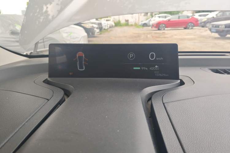 Used Toyota bZ3 2023 517 km Elite PRO Instrument Cluster
