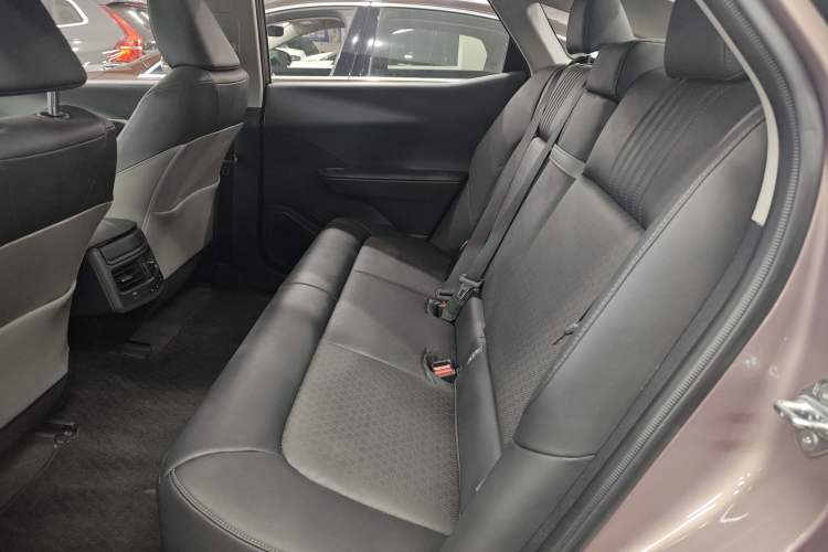 Used Toyota bZ3 2023 616 km Long-Range Premium Interior 4