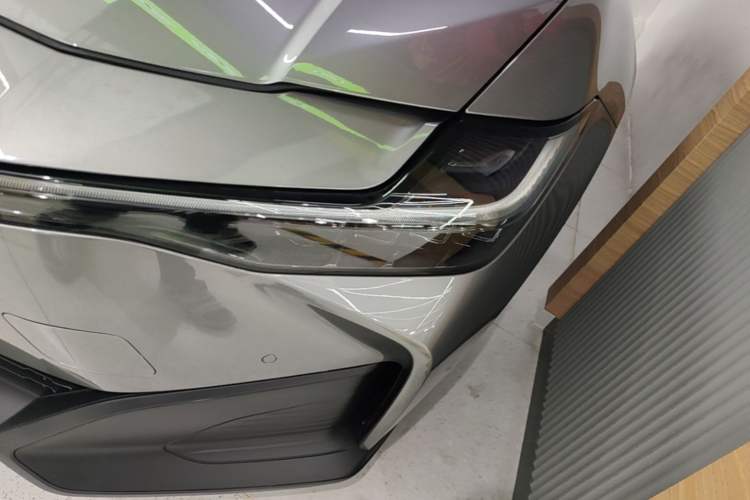 Used Toyota bZ3 2023 616 km Long-Range PRO Left Front Headlight