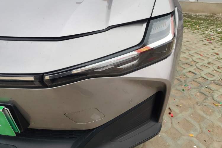 Used Toyota bZ3 2023 517 km Elite PRO Left Front Headlight