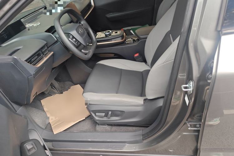 Used Toyota bZ3 2023 616 km Long-Range PRO Left Front Seat