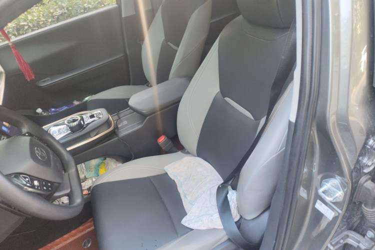 Used Toyota bZ3 2023 616 km Long-Range PRO Left Front Seat
