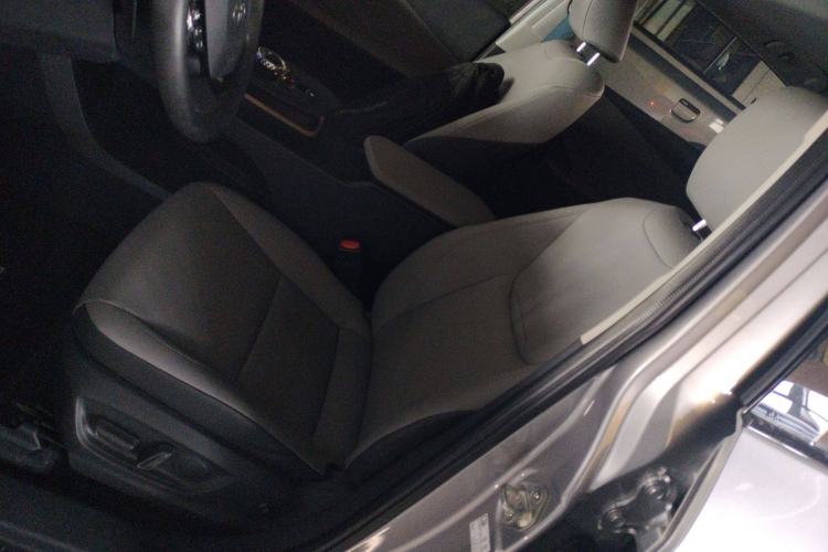 Used Toyota bZ3 2023 517 km Elite PRO Left Front Seat