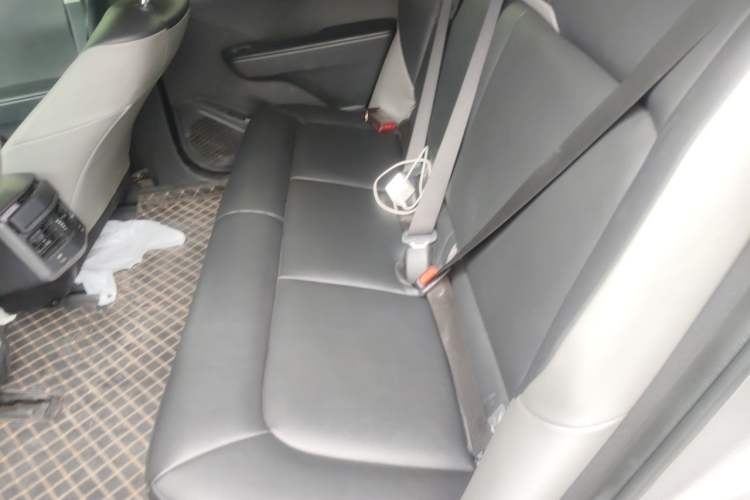 Used Toyota bZ3 2023 517 km Elite PRO Left Rear Seat