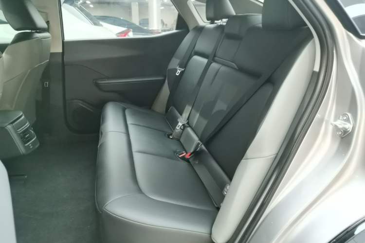 Used Toyota bZ3 2023 517 km Elite PRO Left Rear Seat