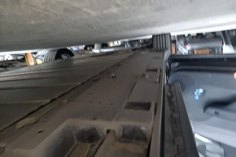 Used Toyota bZ3 2023 616 km Long-Range PRO Left Side Sill