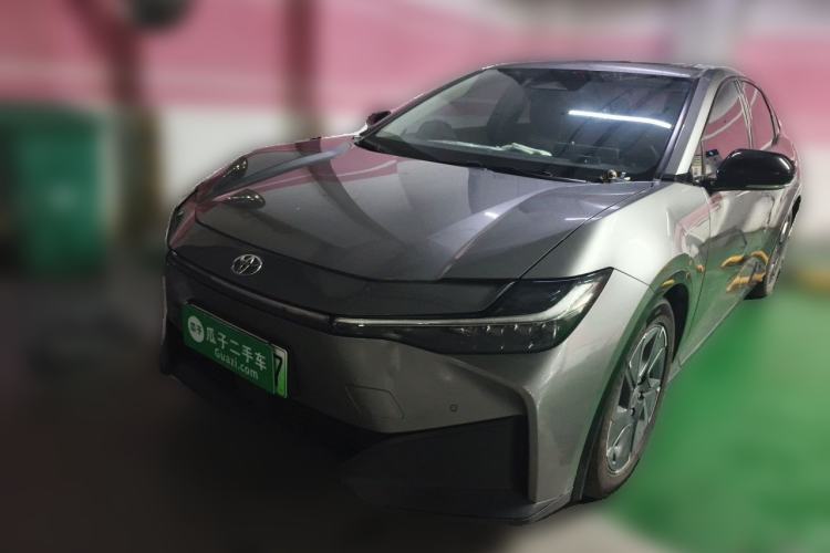 Used Toyota bZ3 2023 616 km Long-Range PRO Guazi used car, China used car export, Used car for sale, Used cars, Cheapest cars for sale