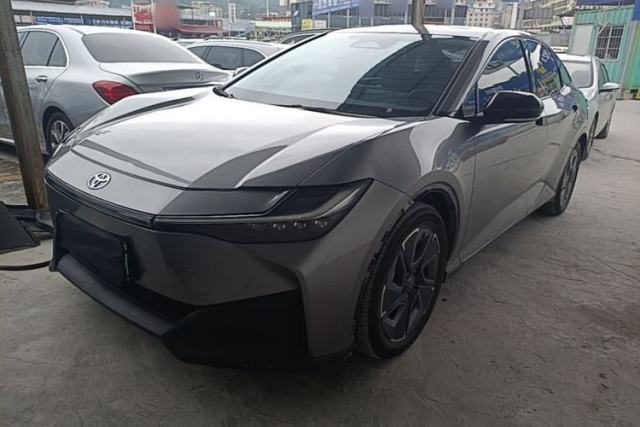 Used Toyota bZ3 2023 616 km Long-Range PRO
