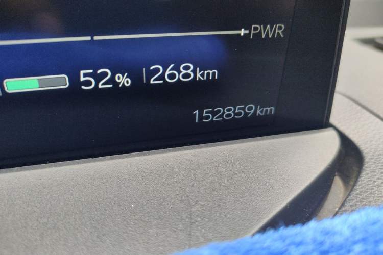 Used Toyota bZ3 2023 517 km Elite PRO Odometer Close Up