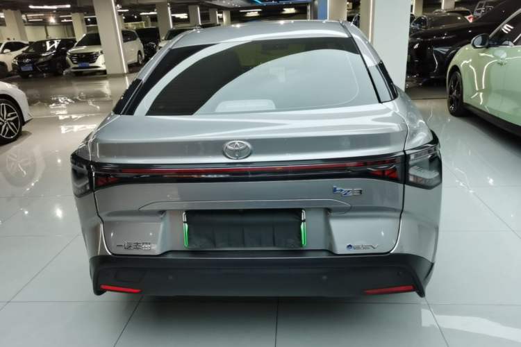 Used Toyota bZ3 2023 517 km Elite PRO Rear