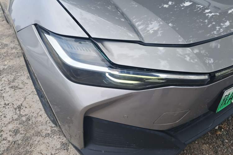 Used Toyota bZ3 2023 517 km Elite PRO Right Front Headlight