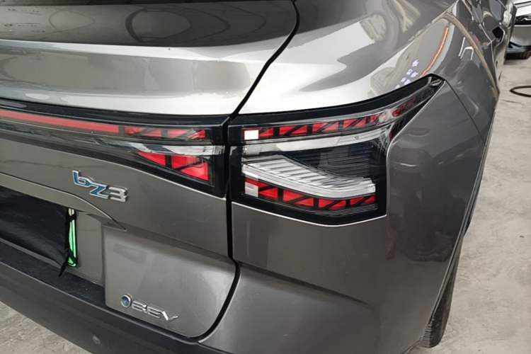 Used Toyota bZ3 2023 616 km Long-Range PRO Right Rear Taillight