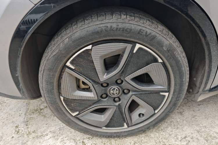 Used Toyota bZ3 2023 517 km Elite PRO Right Rear Wheel Hub