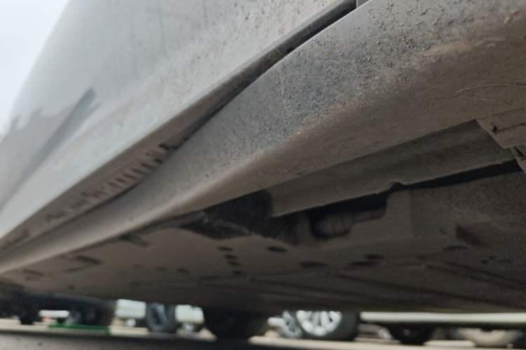 Used Toyota bZ3 2023 517 km Elite PRO Right Side Sill
