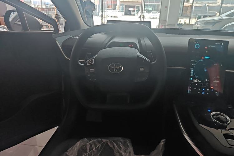 Used Toyota bZ3 2023 517 km Elite PRO Steering Wheel