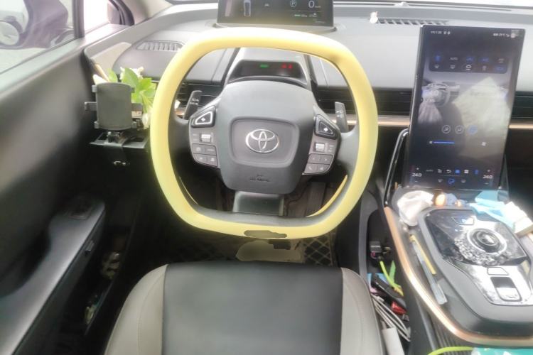 Used Toyota bZ3 2023 517 km Elite PRO Steering Wheel