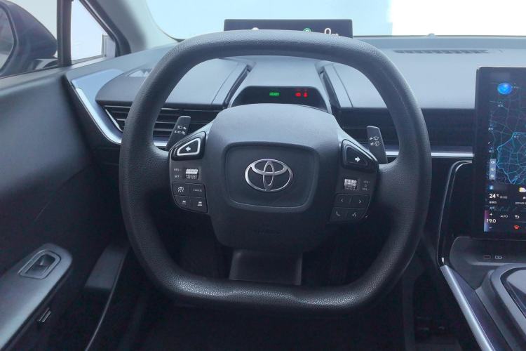 Used Toyota bZ3 2023 517 km Elite PRO Steering Wheel