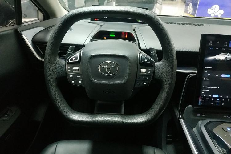 Used Toyota bZ3 2023 517 km Elite PRO Steering Wheel