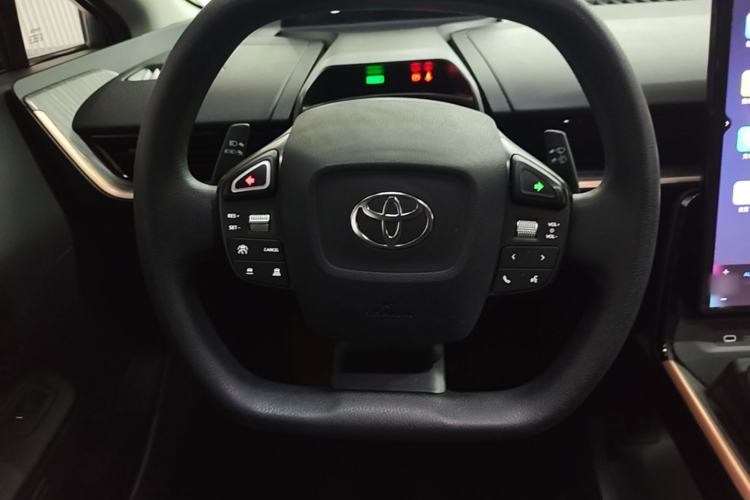 Used Toyota bZ3 2023 616 km Long-Range PRO Steering Wheel