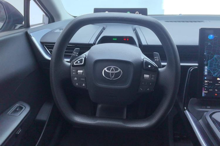 Used Toyota bZ3 2023 517 km Elite PRO Steering Wheel