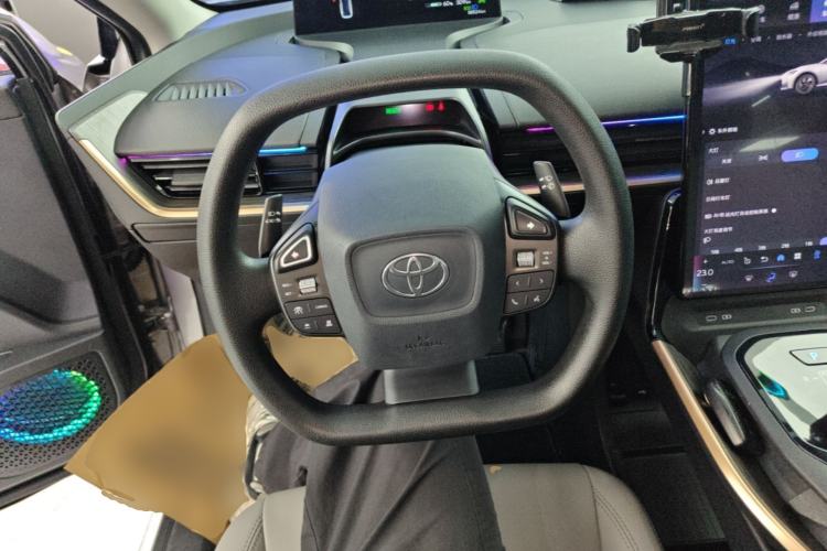 Used Toyota bZ3 2023 517 km Elite PRO Steering Wheel