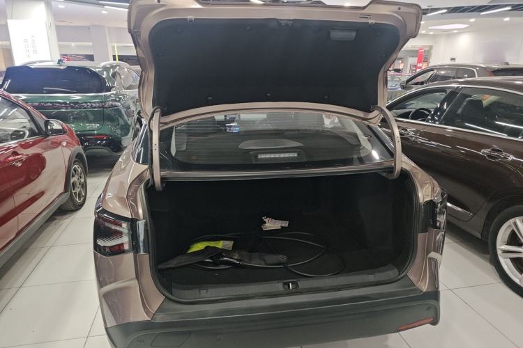 Used Toyota bZ3 2023 616 km Long-Range Premium Trunk