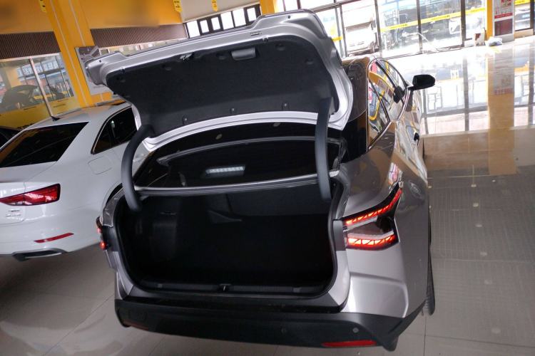 Used Toyota bZ3 2023 517 km Elite PRO Trunk