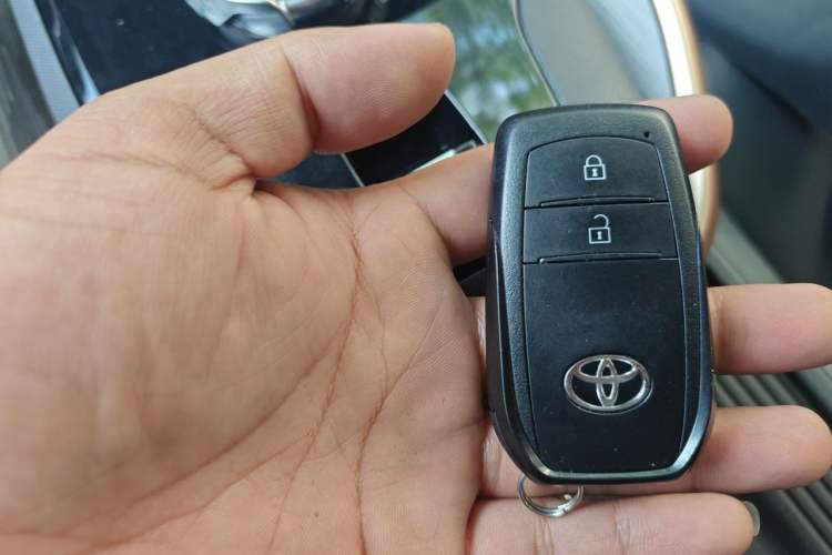 Used Toyota bZ3 2023 616 km Long-Range PRO Vehicle Key
