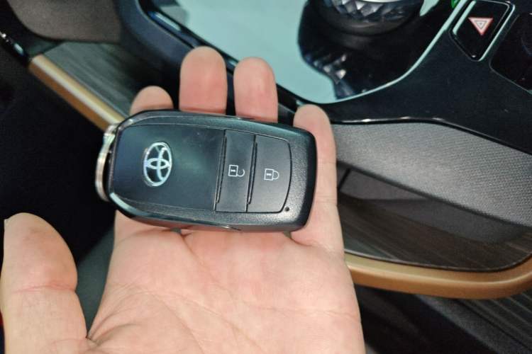 Used Toyota bZ3 2023 517 km Elite PRO Vehicle Key
