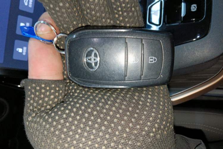 Used Toyota bZ3 2023 517 km Elite PRO Vehicle Key