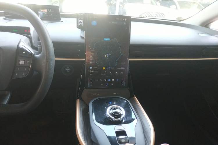 Used Toyota bZ3 2023 517 km Elite PRO Audio And AC Panel