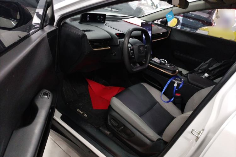 Used Toyota bZ3 2023 517 km Elite PRO Driver Seat