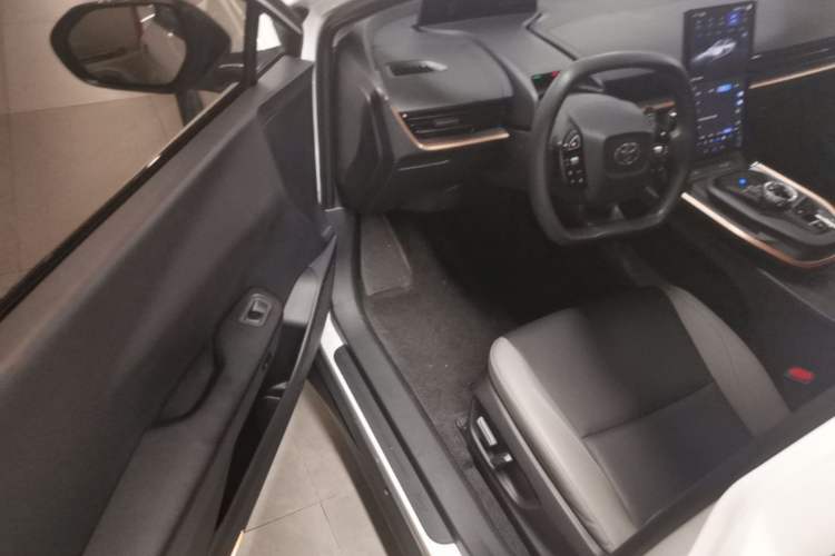 Used Toyota bZ3 2023 517 km Elite PRO Driver Seat