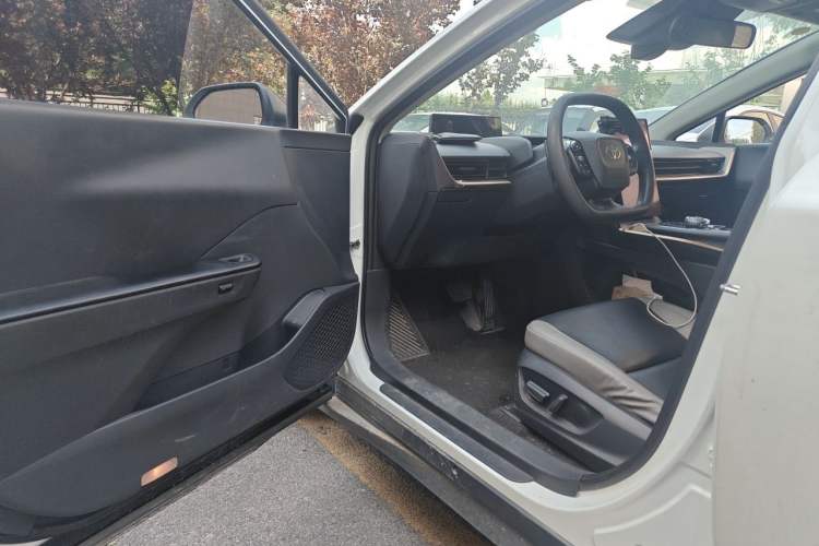 Used Toyota bZ3 2023 517 km Elite PRO Driver Seat