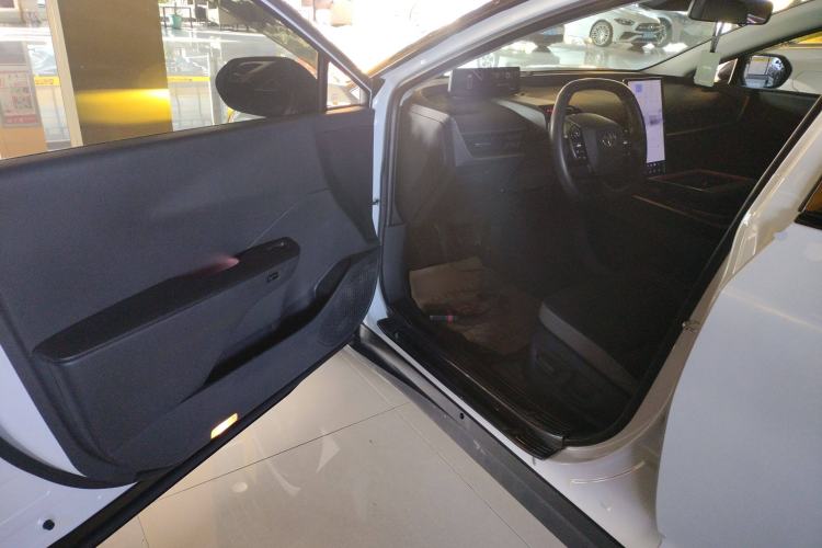 Used Toyota bZ3 2023 517 km Elite PRO Driver Seat