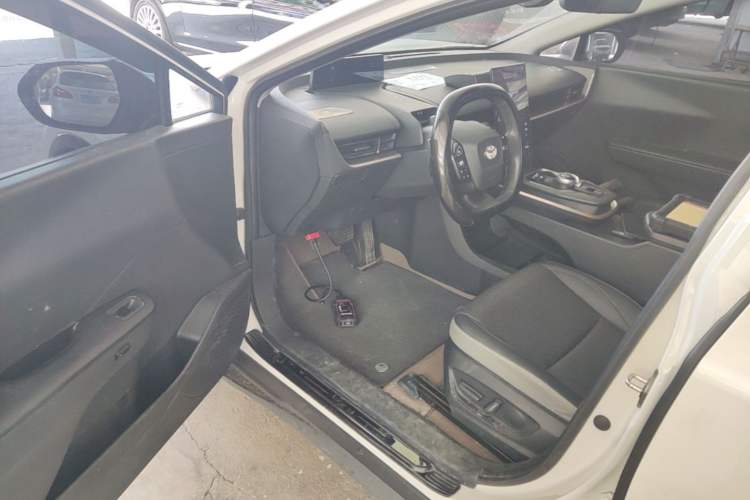 Used Toyota bZ3 2023 616 km Long-Range Premium Driver Seat