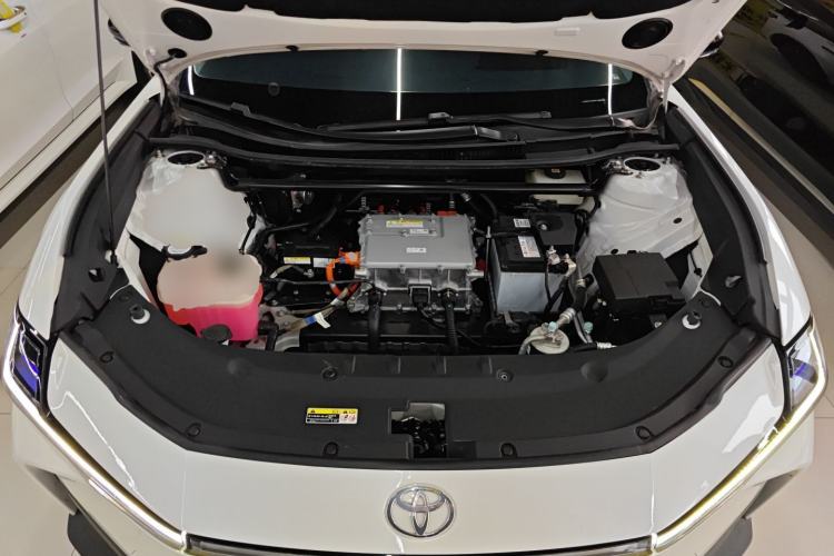 Used Toyota bZ3 2023 517 km Elite PRO Engine Bay
