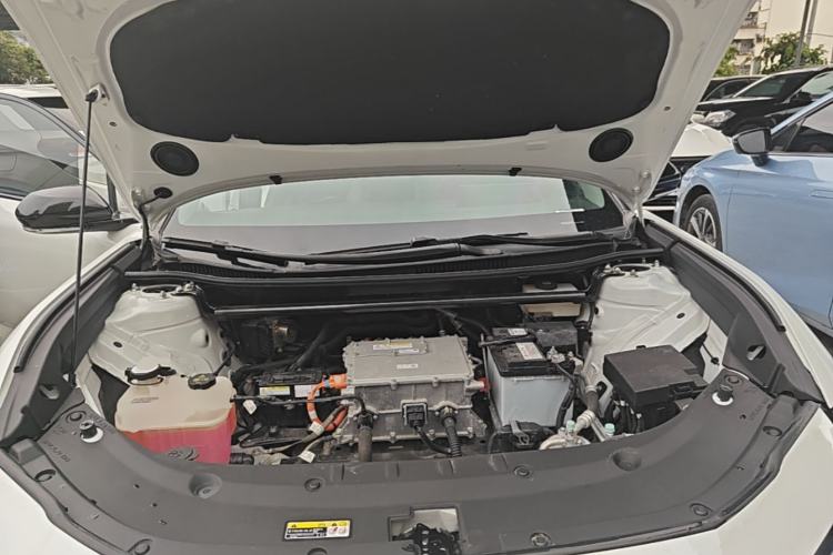 Used Toyota bZ3 2023 517 km Elite PRO Engine Bay