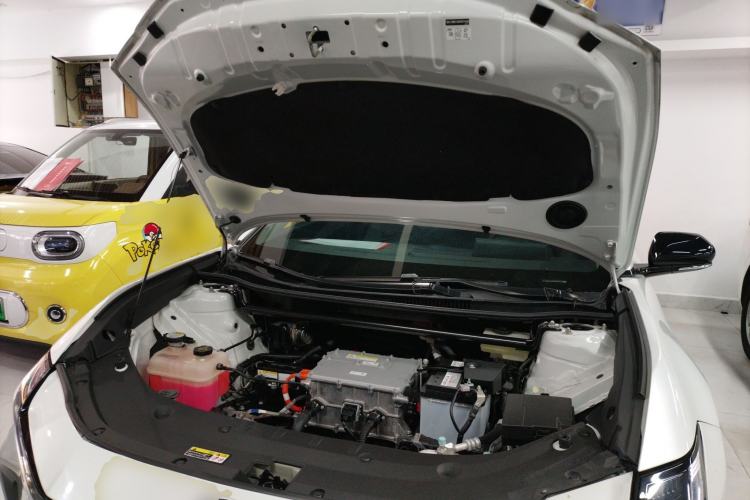 Used Toyota bZ3 2023 517 km Elite PRO Engine Bay
