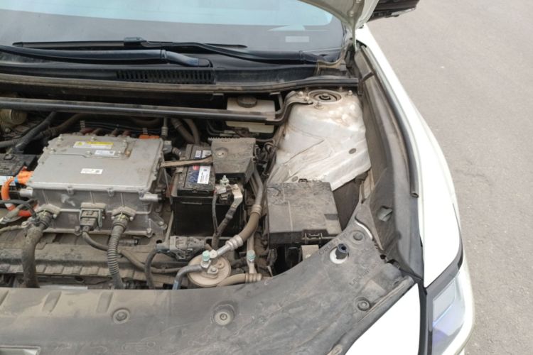 Used Toyota bZ3 2023 616 km Long-Range Premium Engine Bay Left