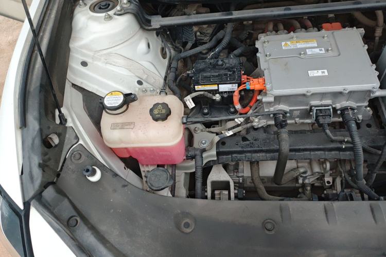 Used Toyota bZ3 2023 517 km Elite PRO Engine Bay Right