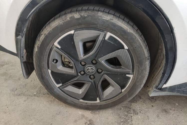 Used Toyota bZ3 2023 616 km Long-Range Premium Exterior 5