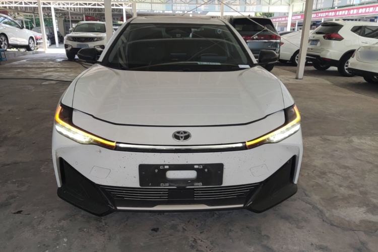 Used Toyota bZ3 2023 616 km Long-Range Premium Front