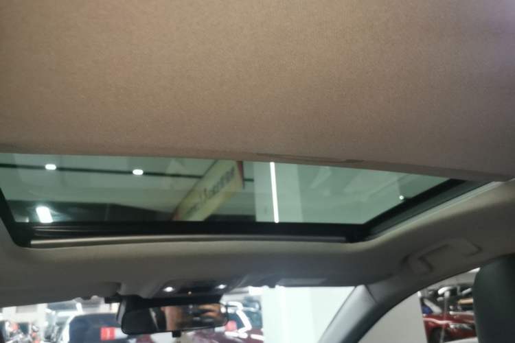 Used Toyota bZ3 2023 517 km Elite PRO Headliner